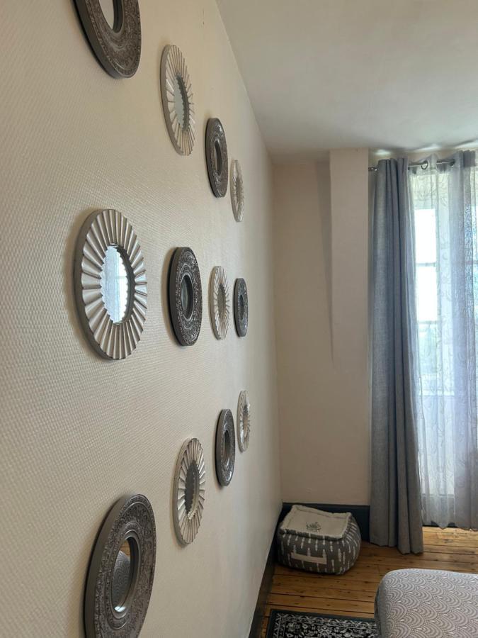 Gîte 2 chambres 5 personnes dans le château de la bouchatte Chazemais Extérieur photo