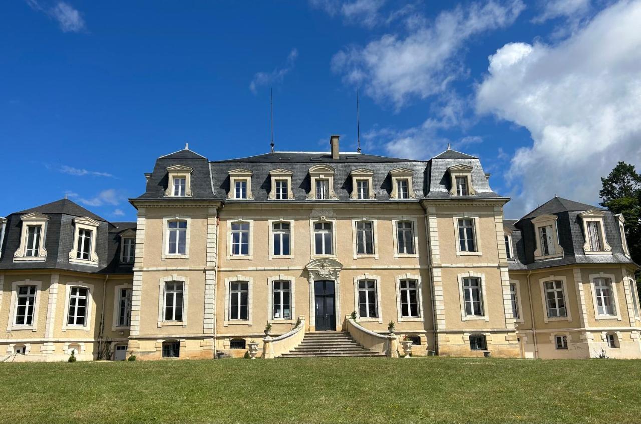 Gîte 2 chambres 5 personnes dans le château de la bouchatte Chazemais Extérieur photo